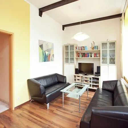 Villa Elegant In Borstendorf