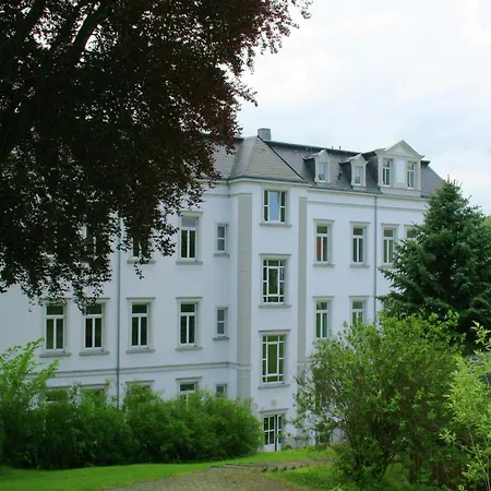Villa Elegant In Borstendorf *